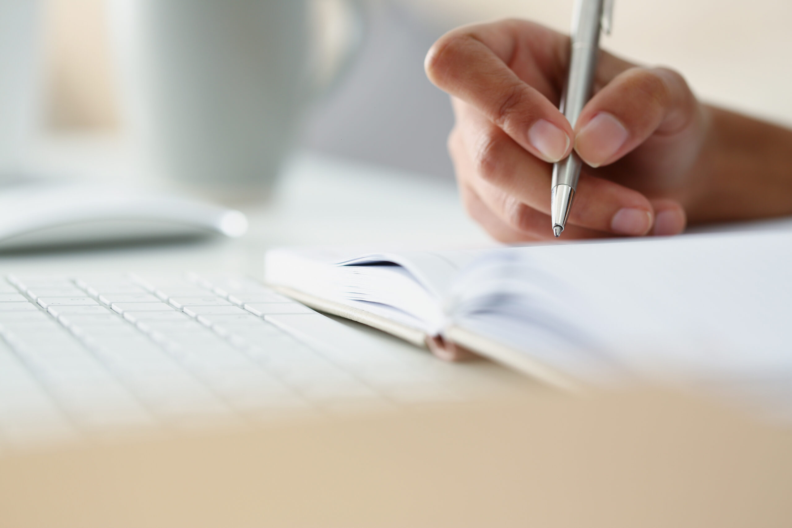 Dove trovare i migliori autori per scrivere tesi di laurea
