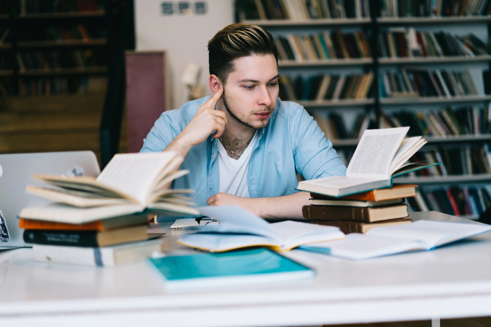 Supporto per gli studenti nella scrittura della tesi: risorse e servizi utili