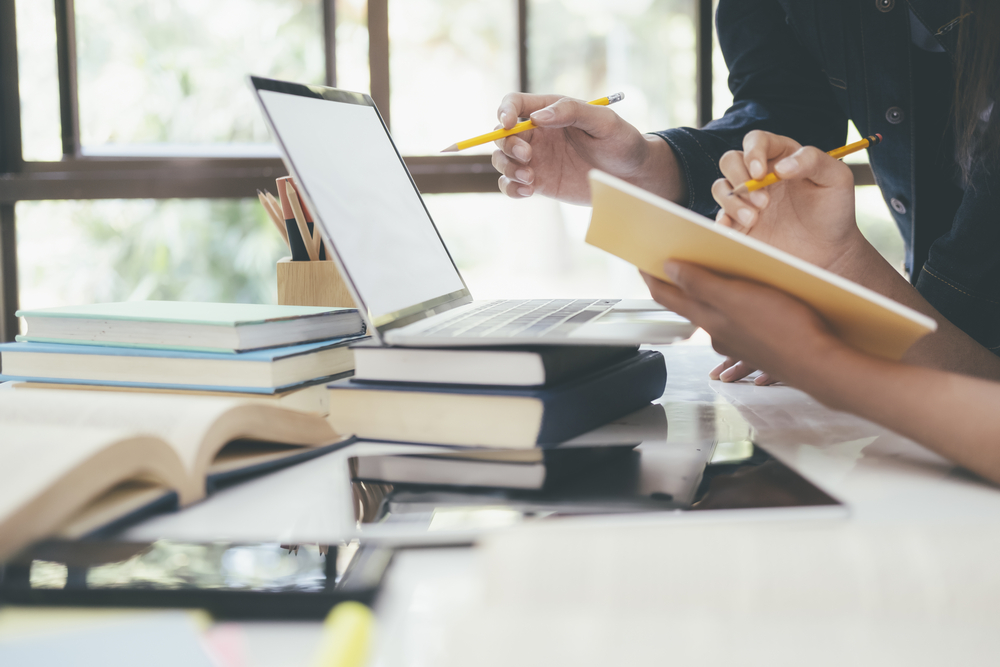 Come farsi aiutare a scrivere una tesi: consigli efficaci