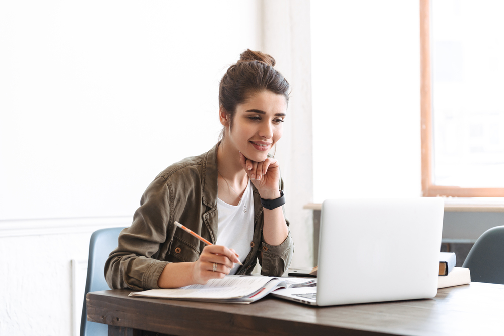 Tesi in diritto: come strutturare i capitoli principali