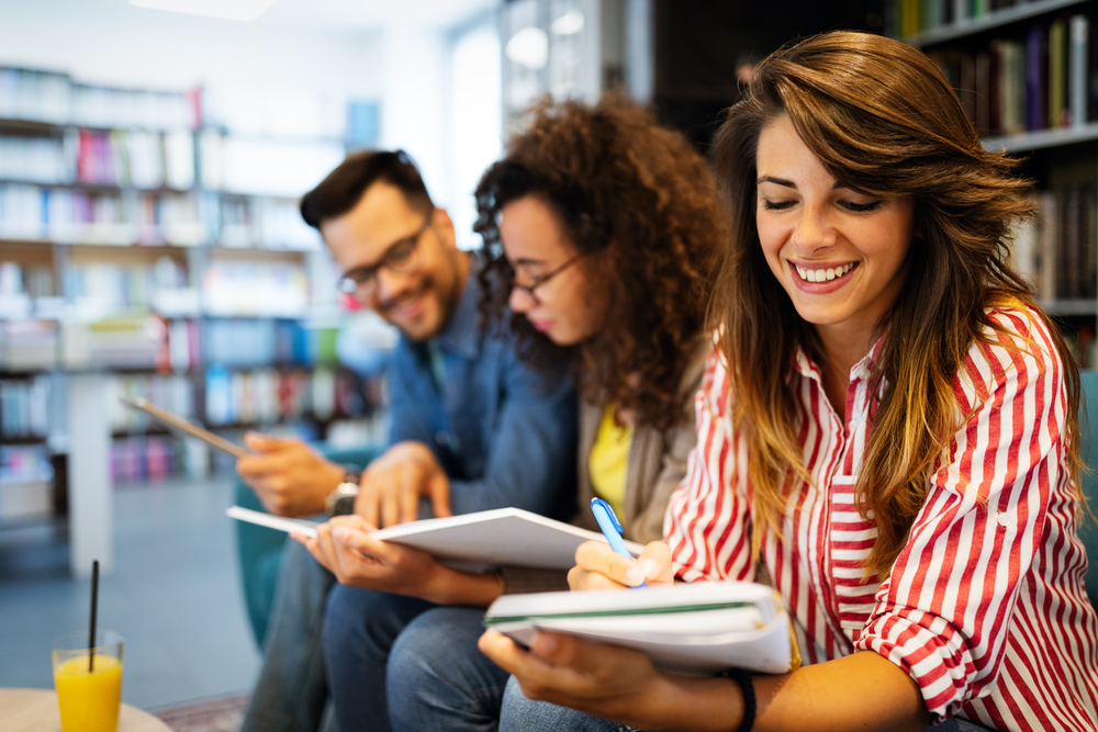 la-tua-ultima-avventura-accademica-scrivere-una-tesi-di-dottorato