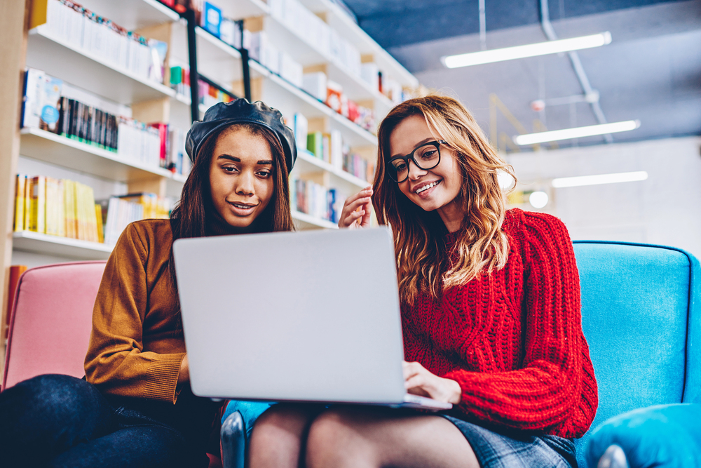 10 domande più frequenti degli studenti su come scrivere una tesi di scienze politiche