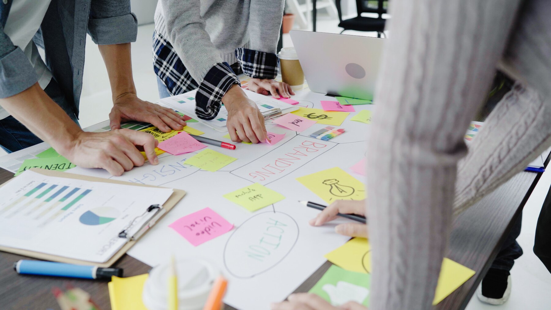 4-tecniche-di-brainstorming-per-generare-idee-originali-per-la-tesi