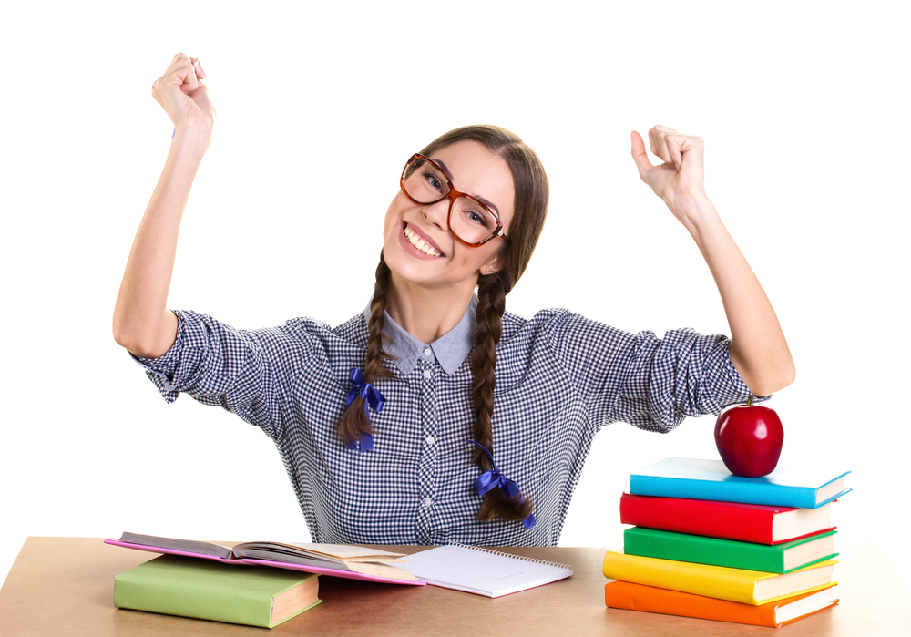 scrivere-una-tesi-magistrale-in-lingua-straniera-sfide-e-soluzioni